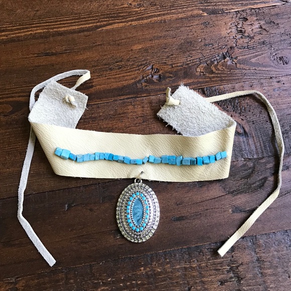 Boho white leather and turquoise choker - Picture 2 of 2